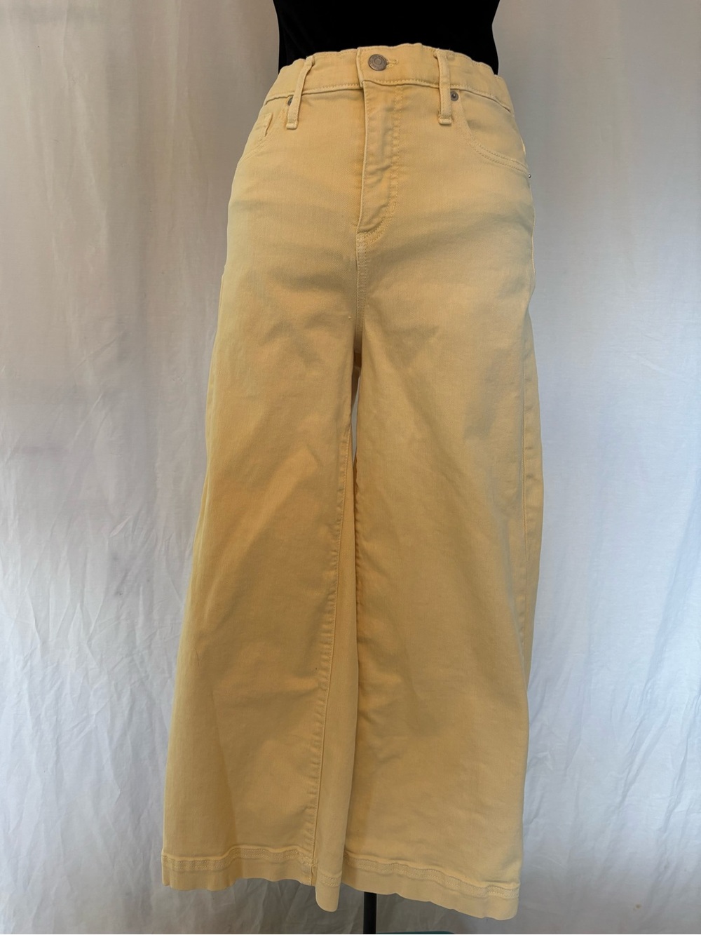 Banana Republic High Rise Wide Leg Crop Jeans Butter Yellow 29/8 Quiet Luxury